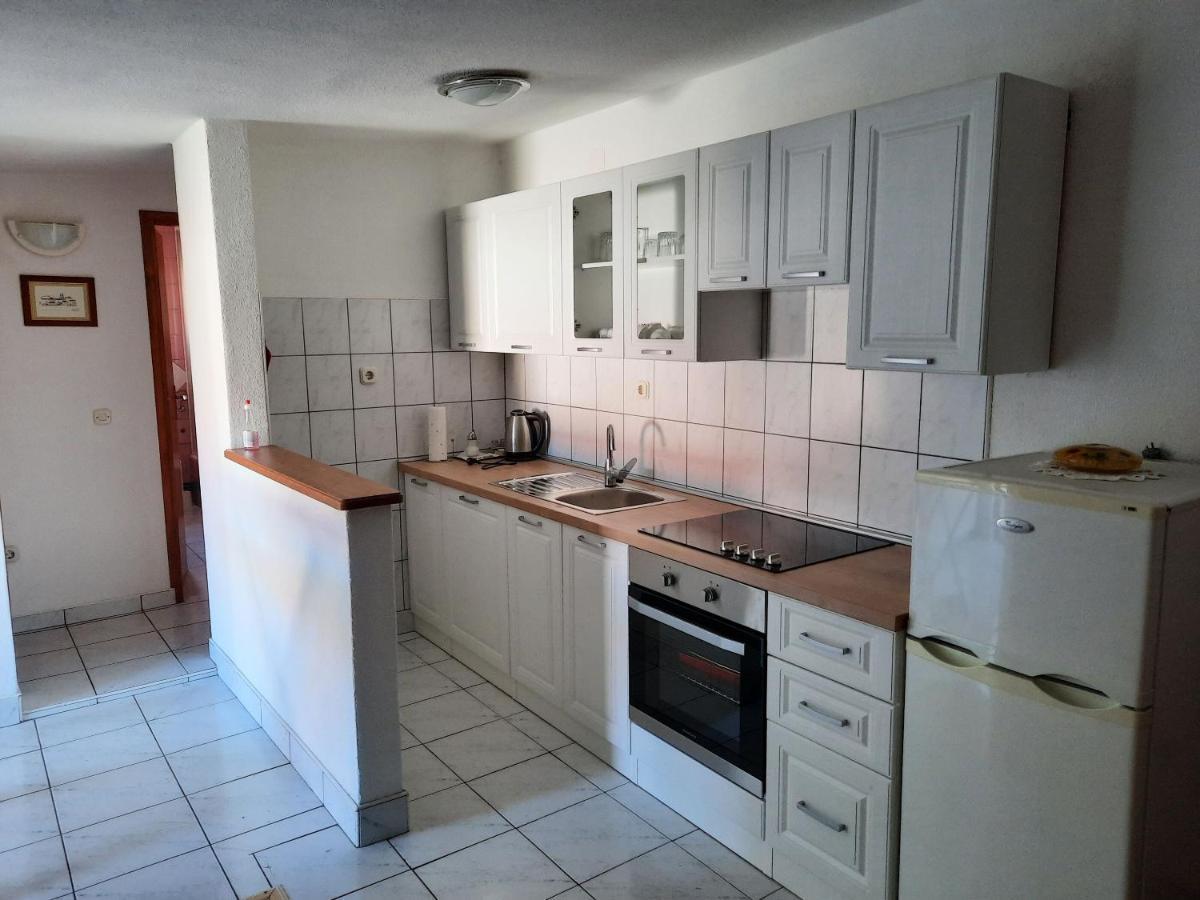 Apartment And Rooms Ruza Trogir Bagian luar foto