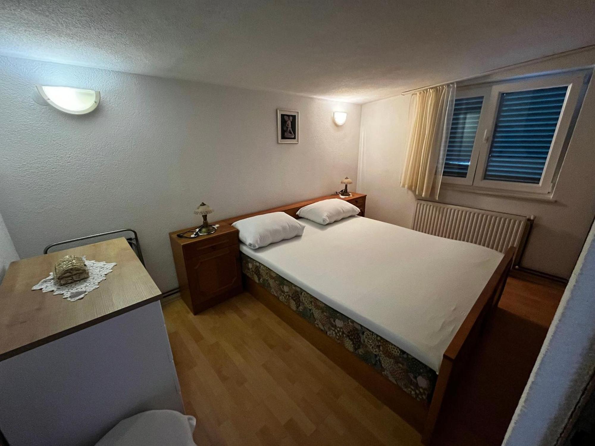 Apartment And Rooms Ruza Trogir Bagian luar foto