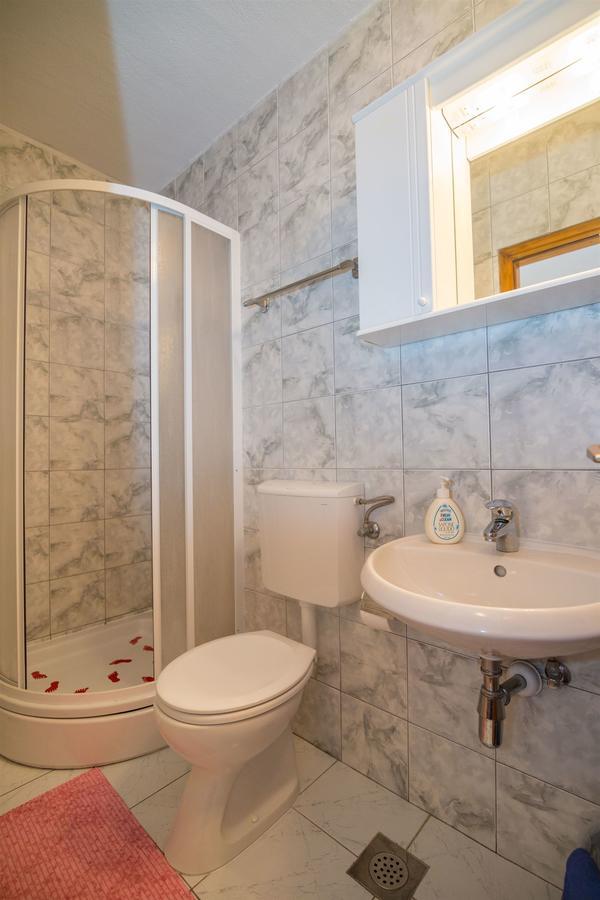 Apartment And Rooms Ruza Trogir Bagian luar foto
