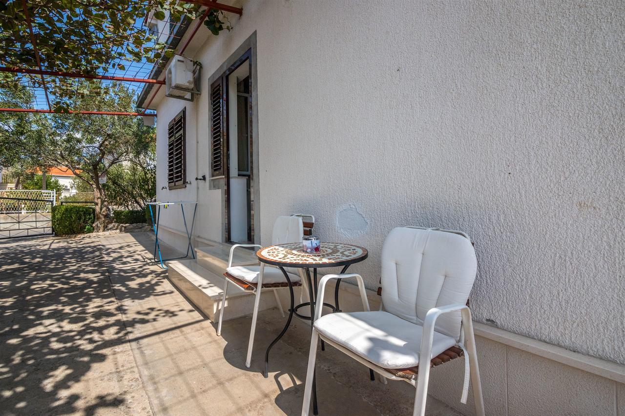 Apartment And Rooms Ruza Trogir Bagian luar foto